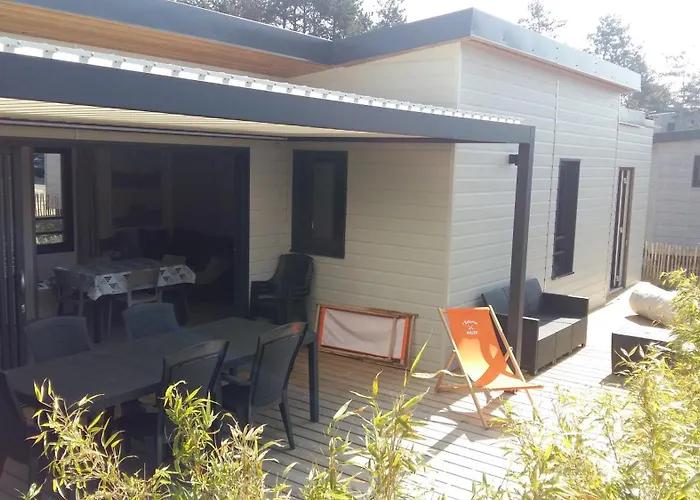 Le chalet de Patou à l'Edune résidence de vacances location wifi inclus piscine couverte chauffée à 150m de la plage