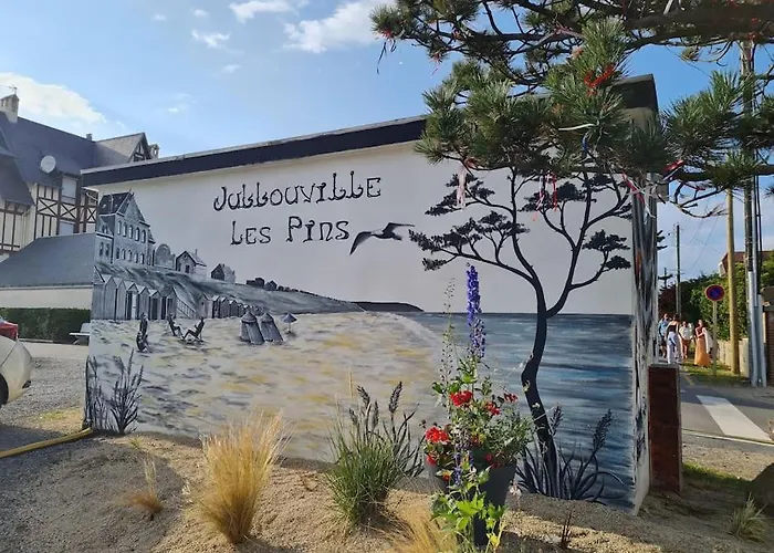Cottage pour 6 personnes avec piscine couverte et chauffée à 300 m de la mer avec Wi-Fi et climatisé , 3 chambres